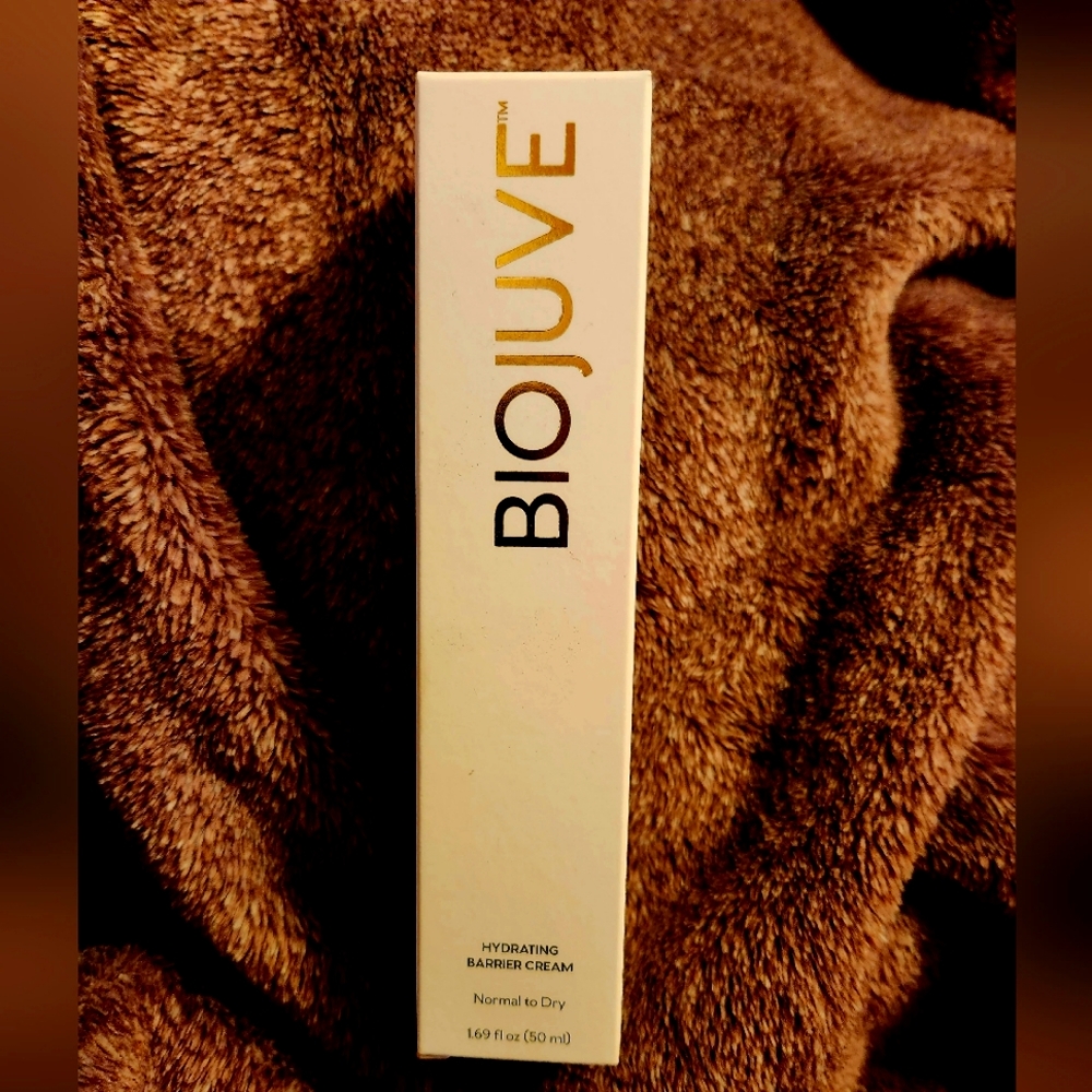 Biojuve Hydrating Barrier Cream.